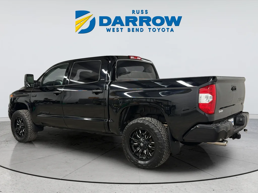 Used 2018 Black Toyota SR5 image 3