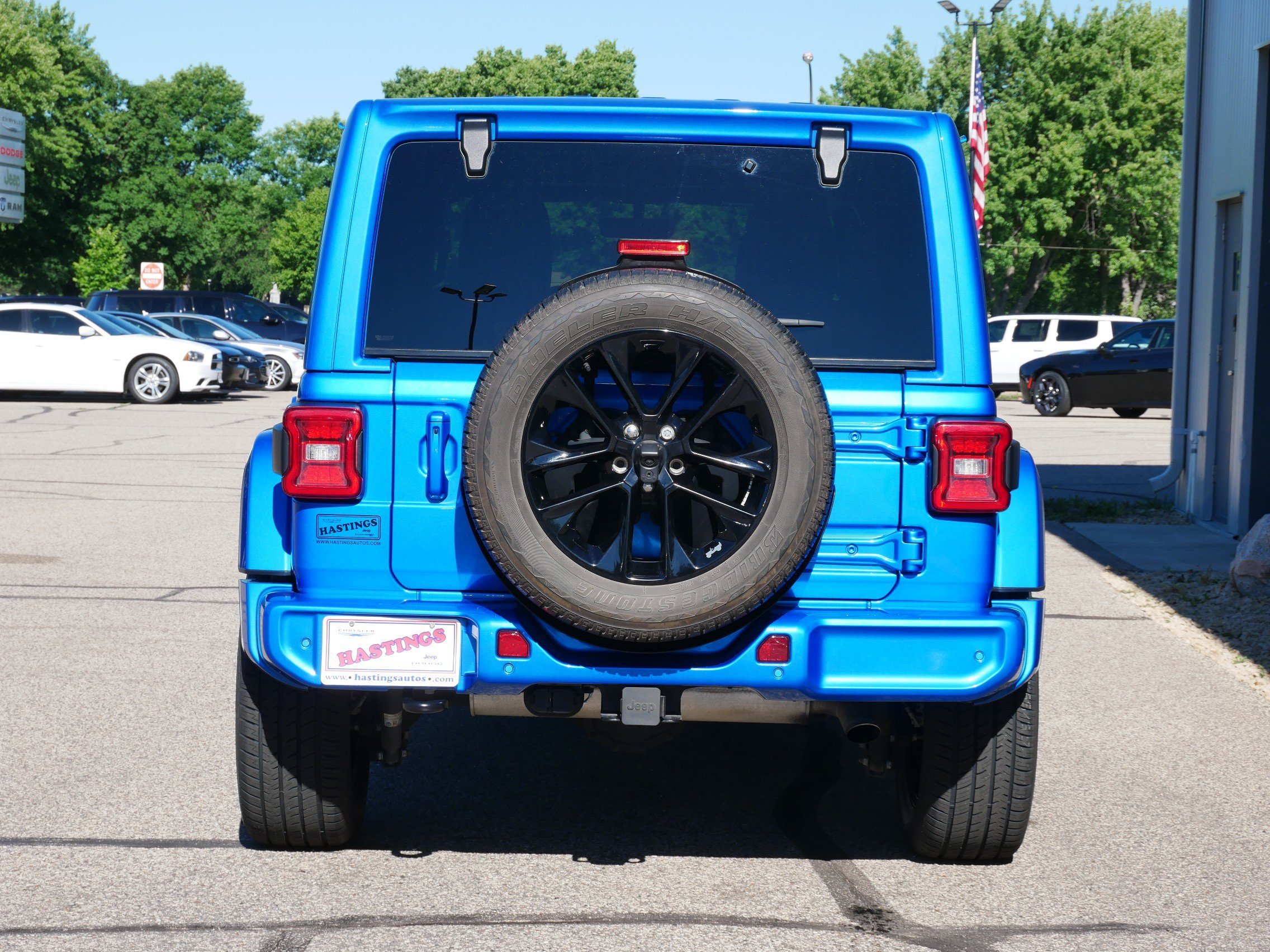 Certified Used 2022 Hydro Blue Pearlcoat Jeep Unlimited High Altitude image 4