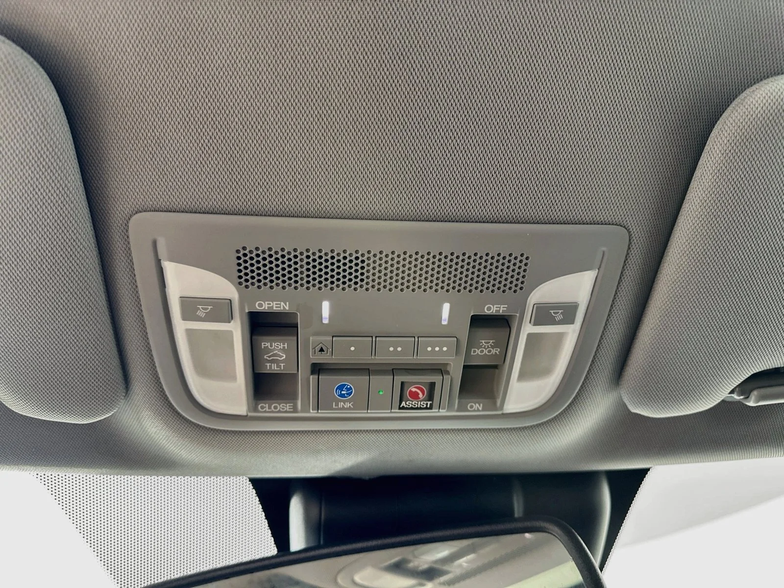Used 2019  Acura  image 31