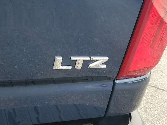 Used 2021 Northsky Blue Metallic Chevrolet LTZ image 27
