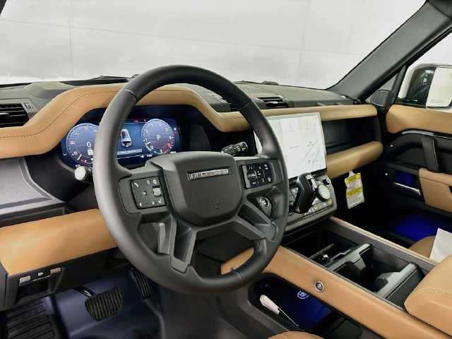 New 2026 Santorini Black Land Rover S image 9