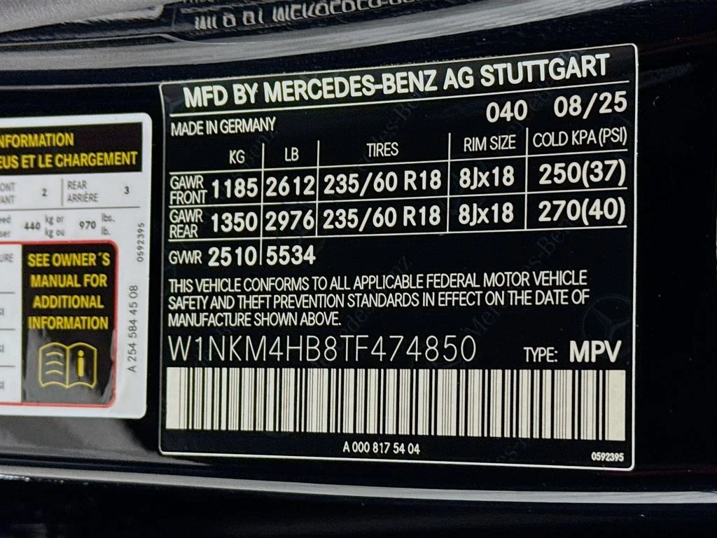 Used 2026 Black Mercedes-Benz GLC 300 image 28