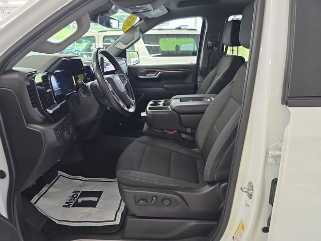 Used 2024 White Chevrolet LT image 13