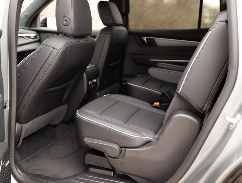 Used 2025 Moonstone Gray Metallic Buick Sport Touring image 28