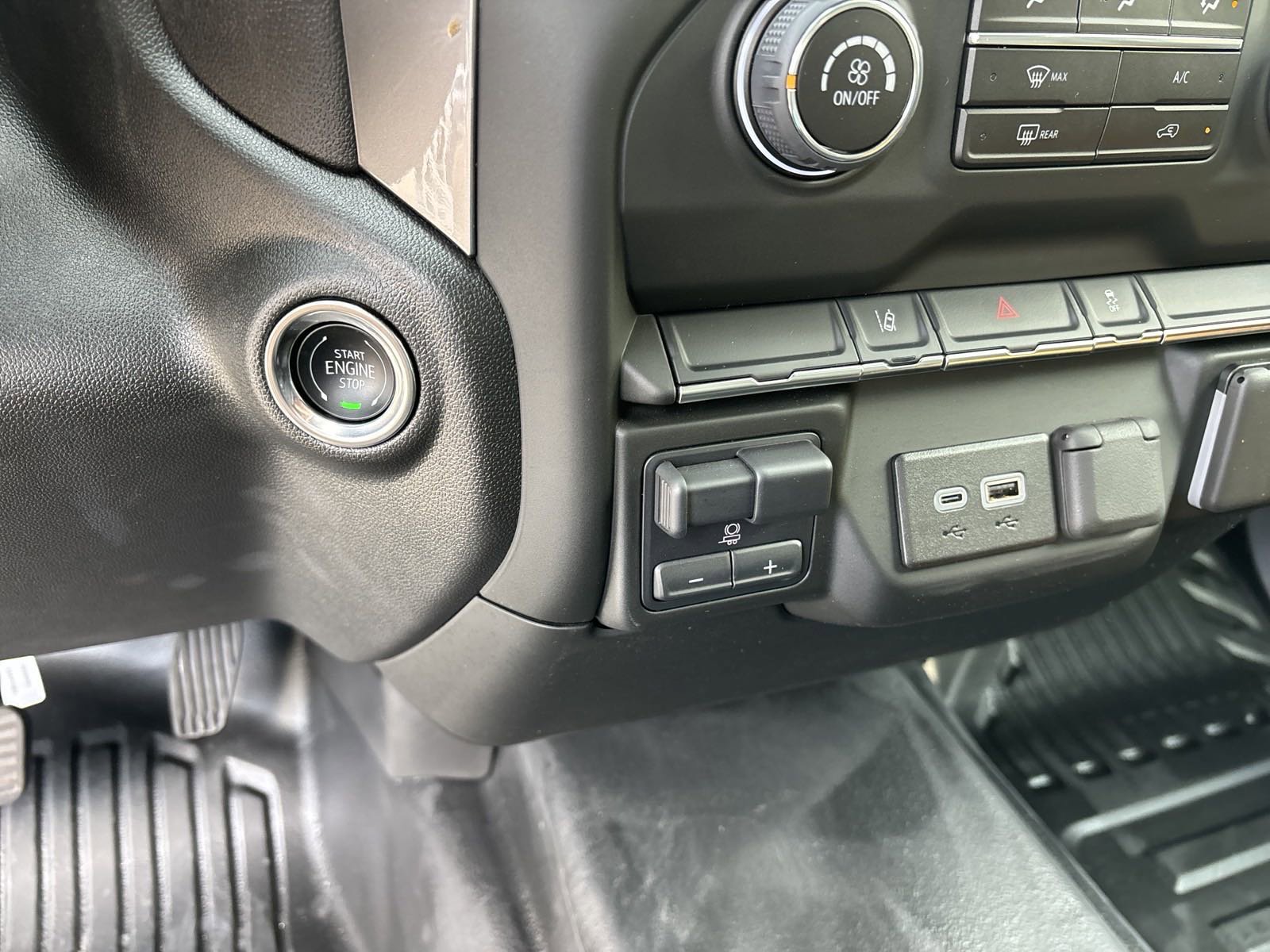 2024 Chevrolet Silverado 2500 HD Work Truck - Photo 19