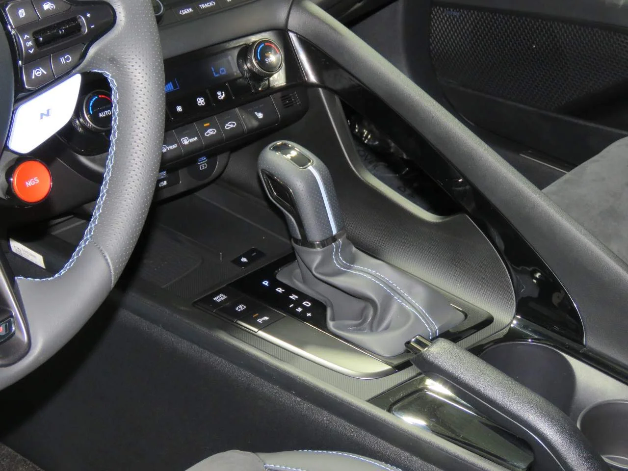 Used 2026 Cyber Gray Metallic Hyundai  image 16