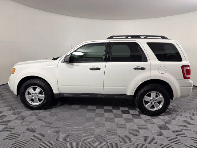 Used 2012 White Ford XLS image 9