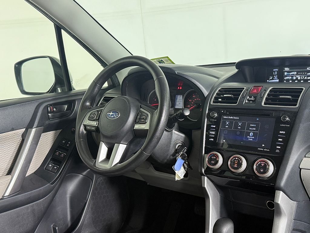 Used 2018 Green Subaru 2.5i Premium image 25