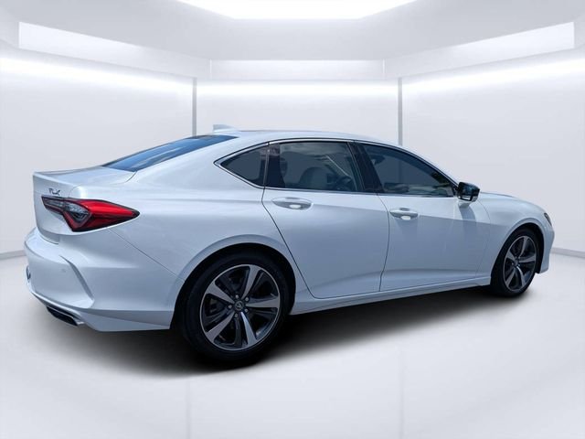 Used 2025 White Acura Technology Package image 3