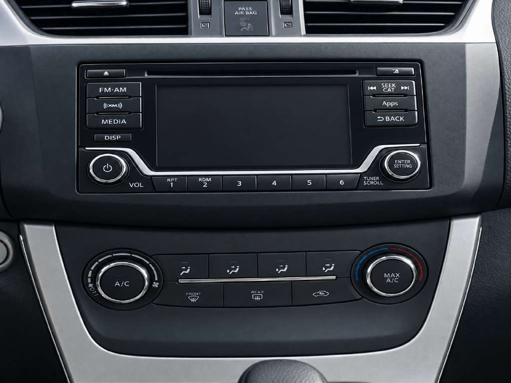 Used 2015 Silver Nissan SV image 10