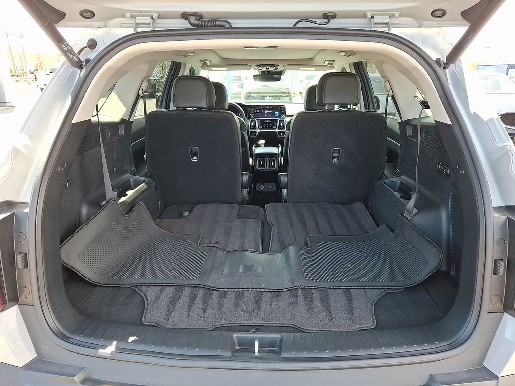 Used 2023 Gray Kia X-Line EX image 30