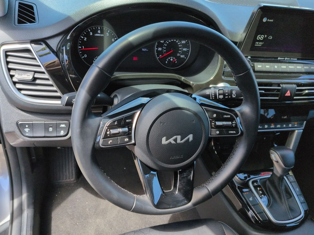 Certified Used 2022 Gravity Gray Kia EX image 11