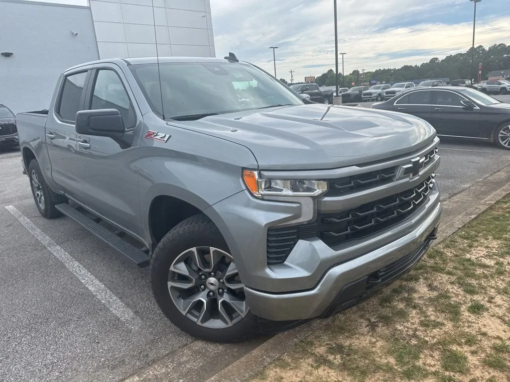 Used 2026 Sterling Gray Metallic Chevrolet RST image 4