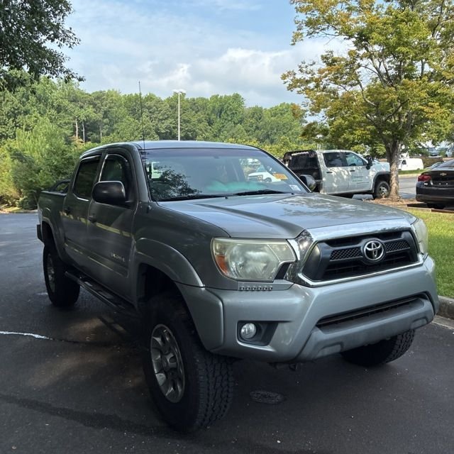 Used 2015 Silver Toyota Base image 5