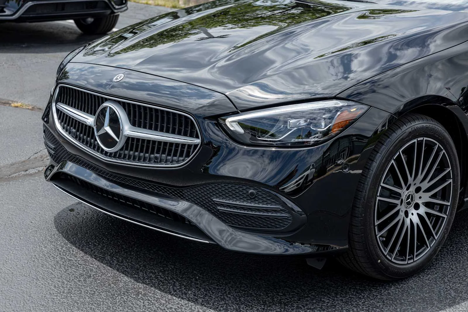 2025 Mercedes-Benz C-Class Sedan C 300 - Photo 26