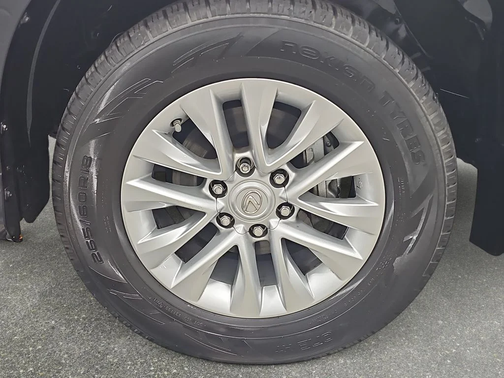 Used 2017 Black Lexus 460 image 32