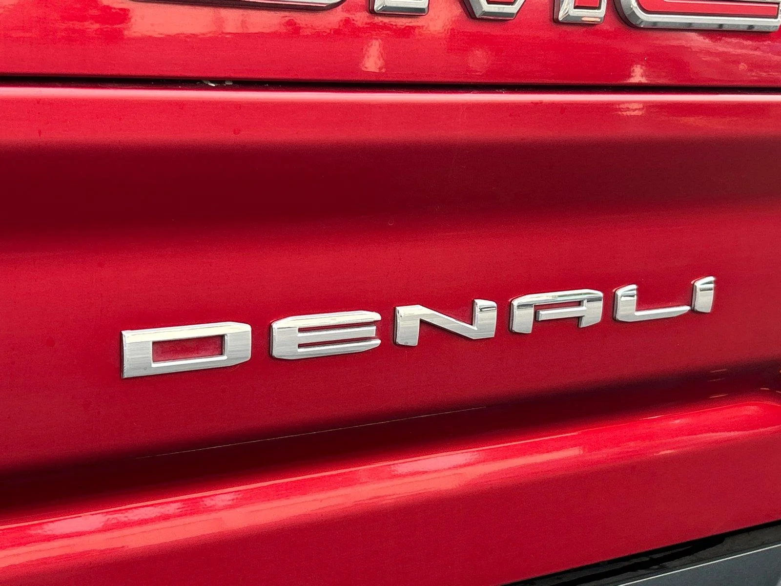 Used 2024 Volcanic Red Tintcoat GMC Denali image 5