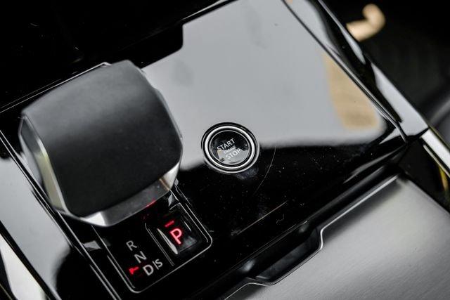 New 2026  Land Rover SE image 26