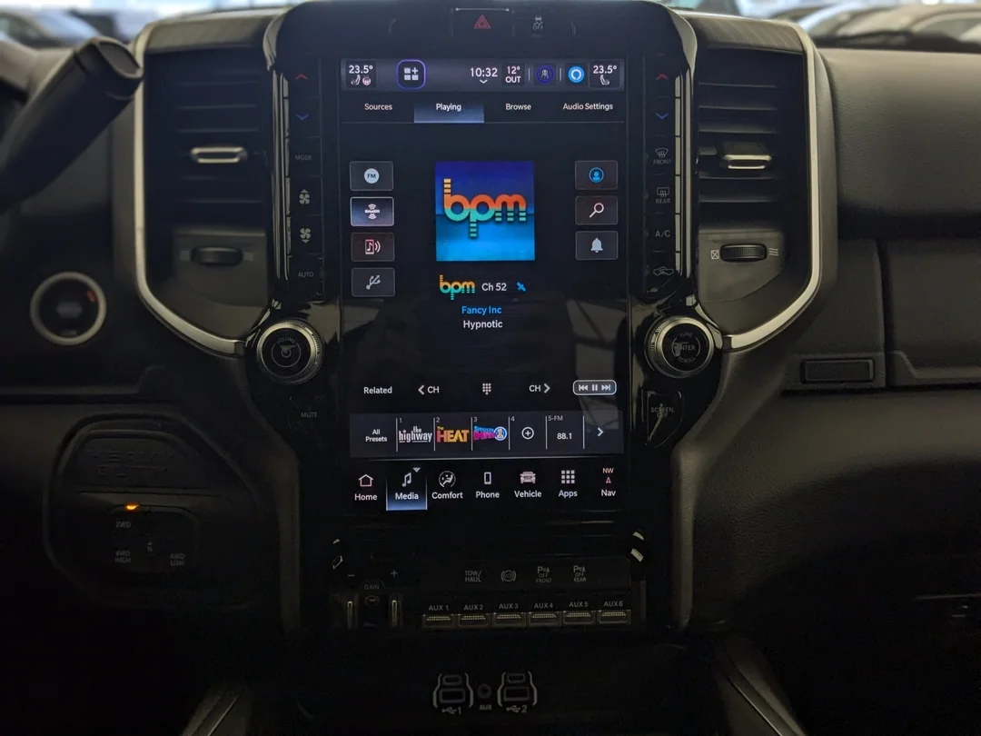New 2026 Blue RAM Big Horn - - 4x4 - Night Edition - Big Horn Lvl 1 Plus Grp - 5th Wheel/Gooseneck Prep & More! image 19