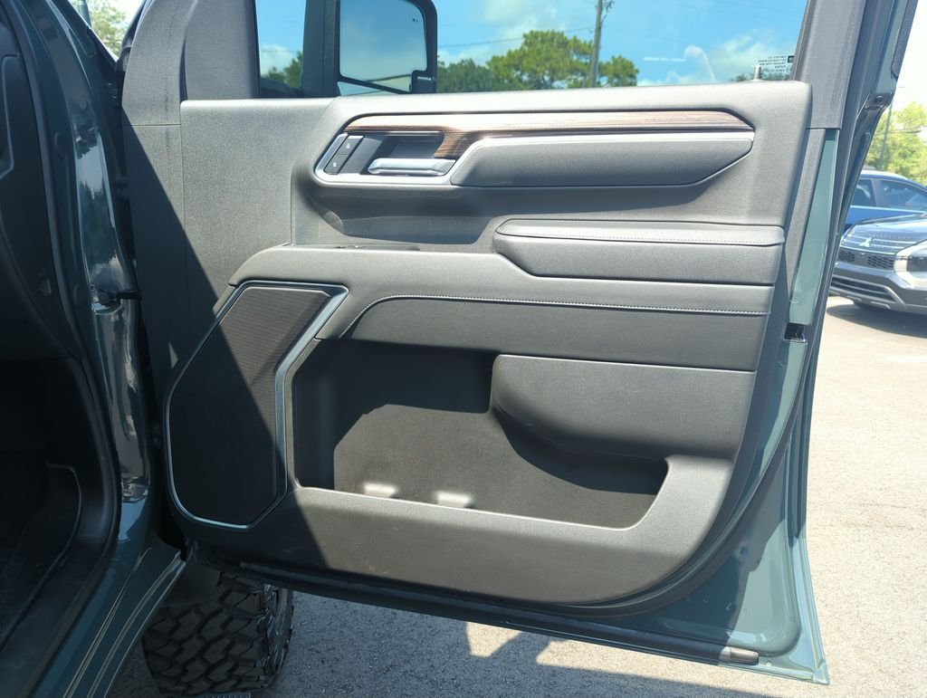 Used 2025 Gray Chevrolet LT image 33