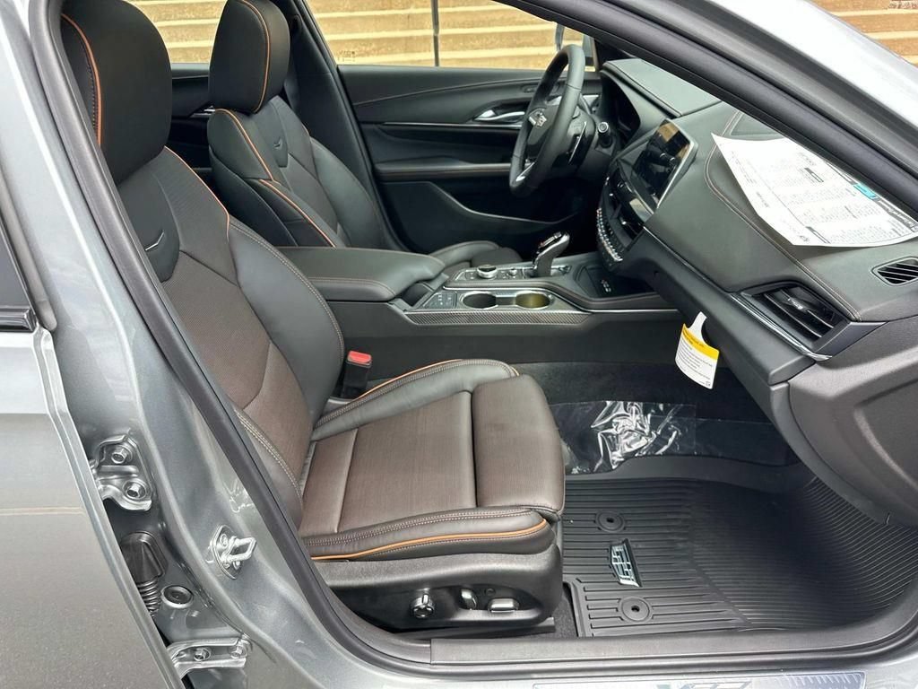 2026 Cadillac CT4 V-Series - Photo 9