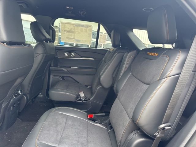 New 2026 Carbonized Gray Metallic Ford Tremor® image 12