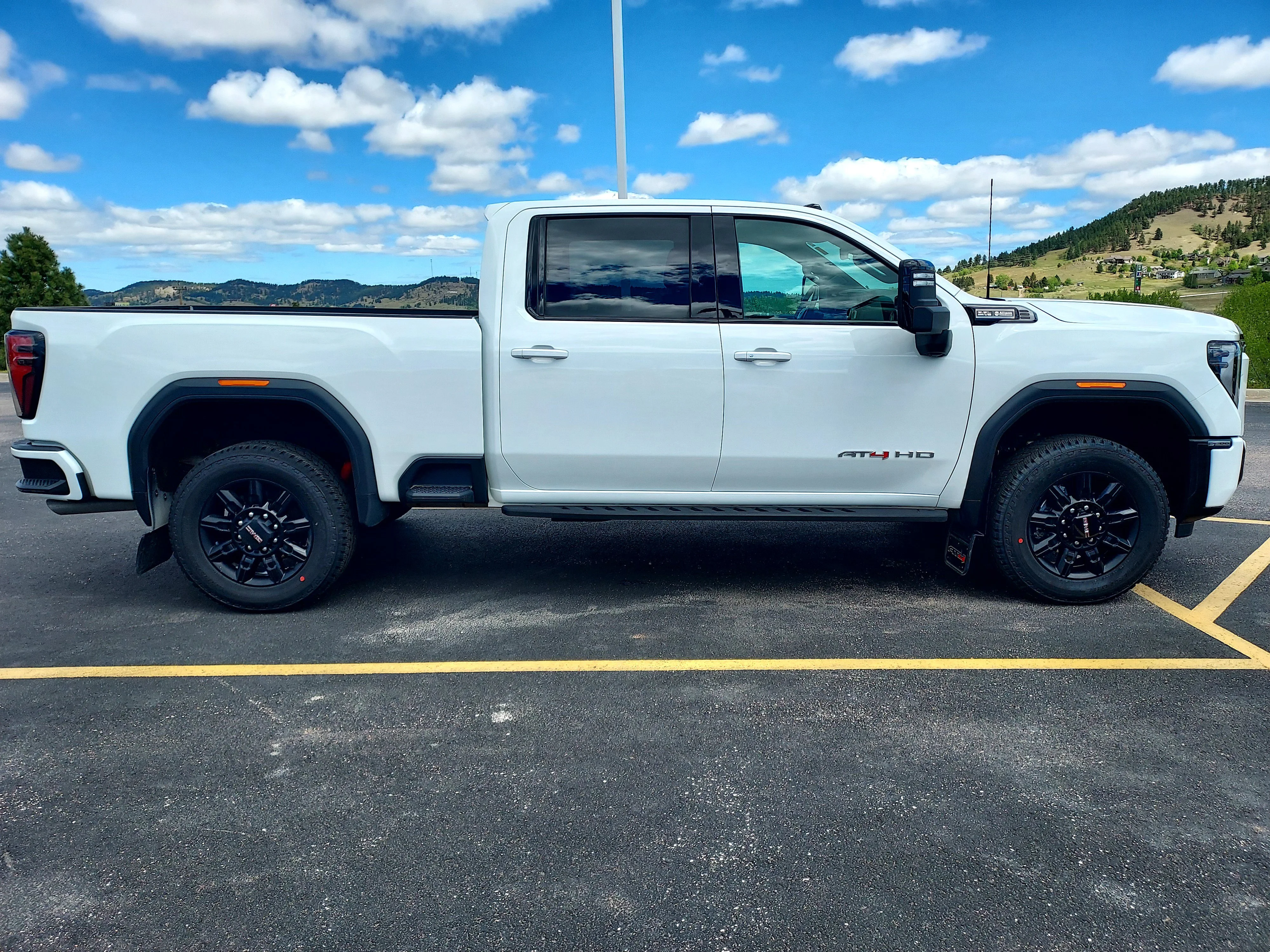 Used 2024 Summit White GMC AT4 image 10
