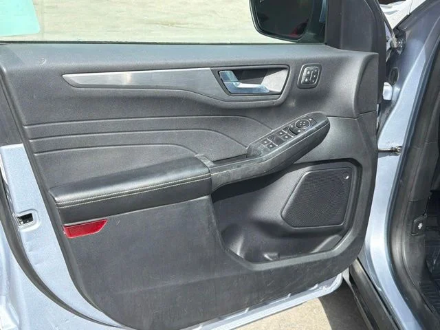 Used 2022 Blue Ford Titanium image 17