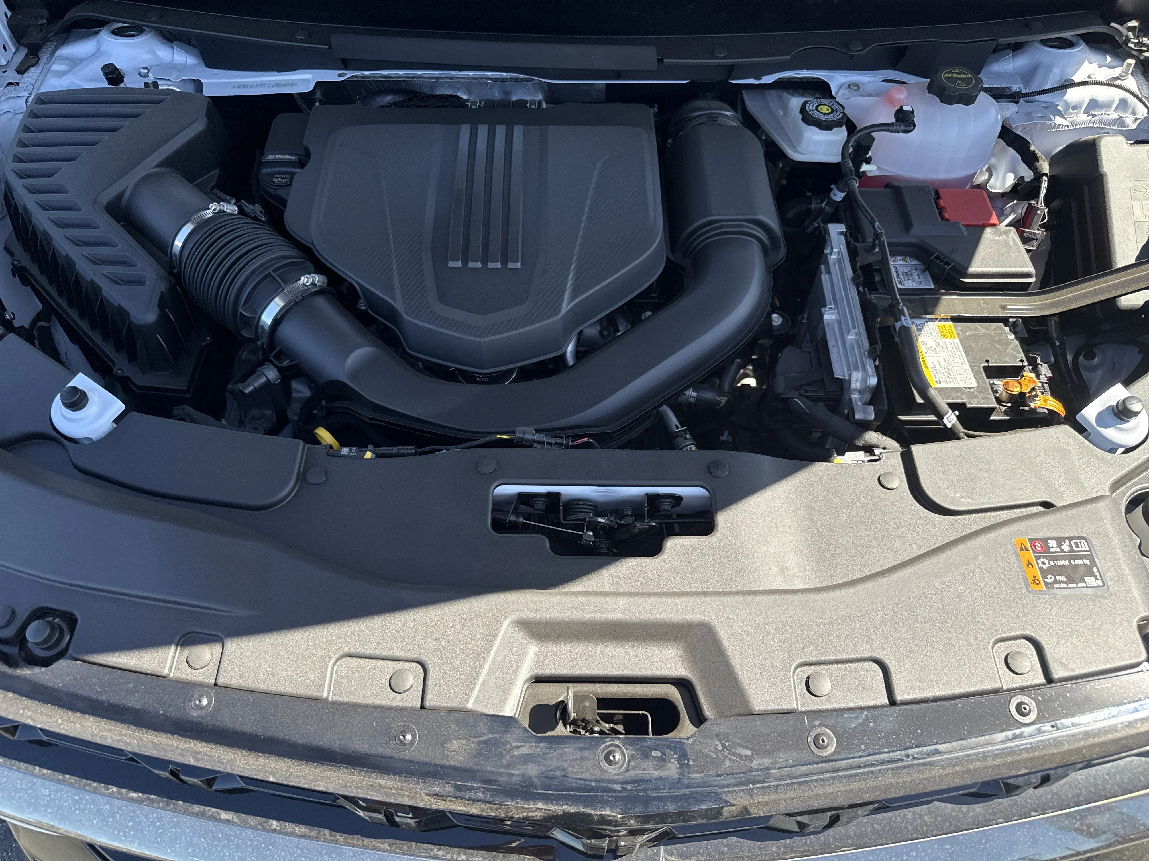 New 2026 Polar White Tricoat Chevrolet Z71 image 19