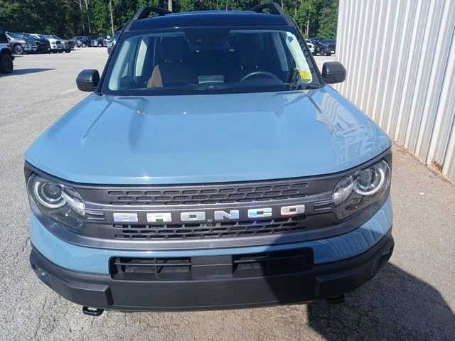 Used 2022 Blue Ford Badlands image 9