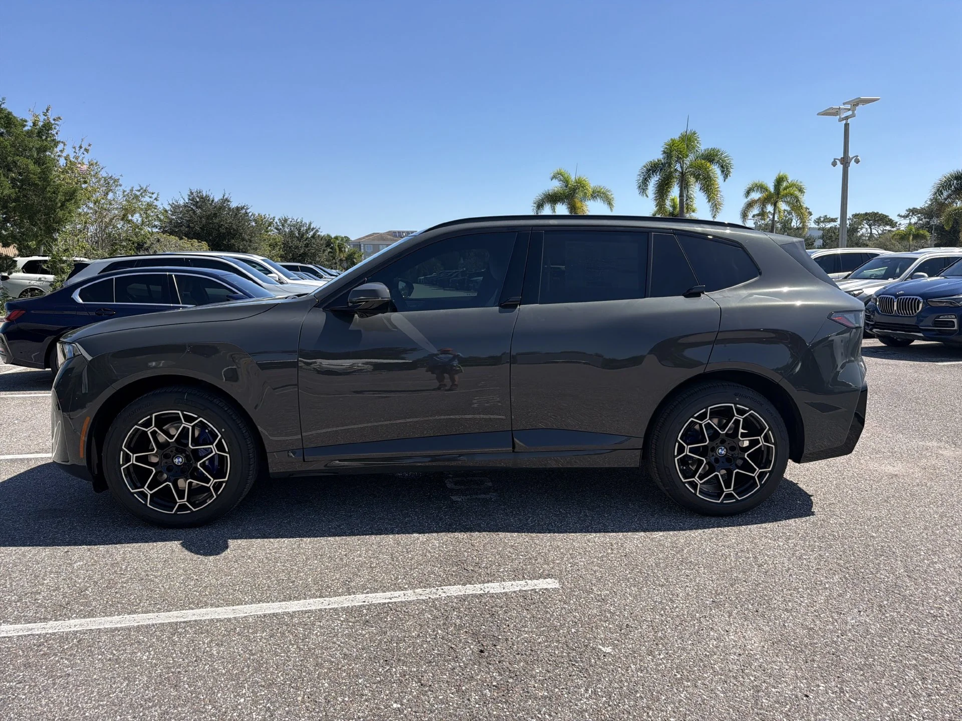 New 2027 Dravit Grey Metallic BMW  image 6