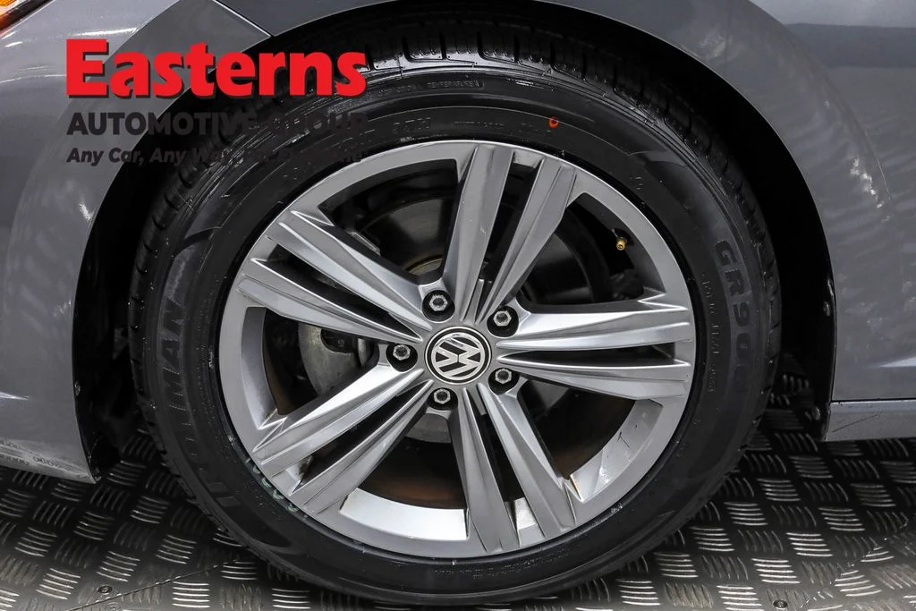 Used 2021 Gray Volkswagen R-Line image 29