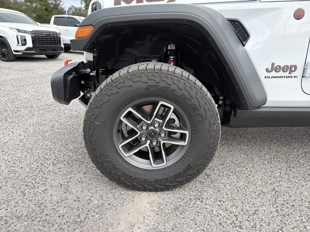 New 2026 Bright White Clear-Coat Exterior Paint Jeep Mojave image 32