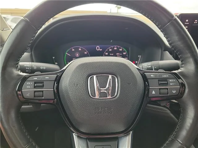Used 2025 Meteorite Gray Metallic Honda Touring image 17