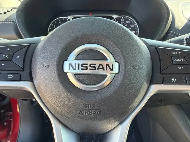 Used 2022 Red Nissan SV image 17