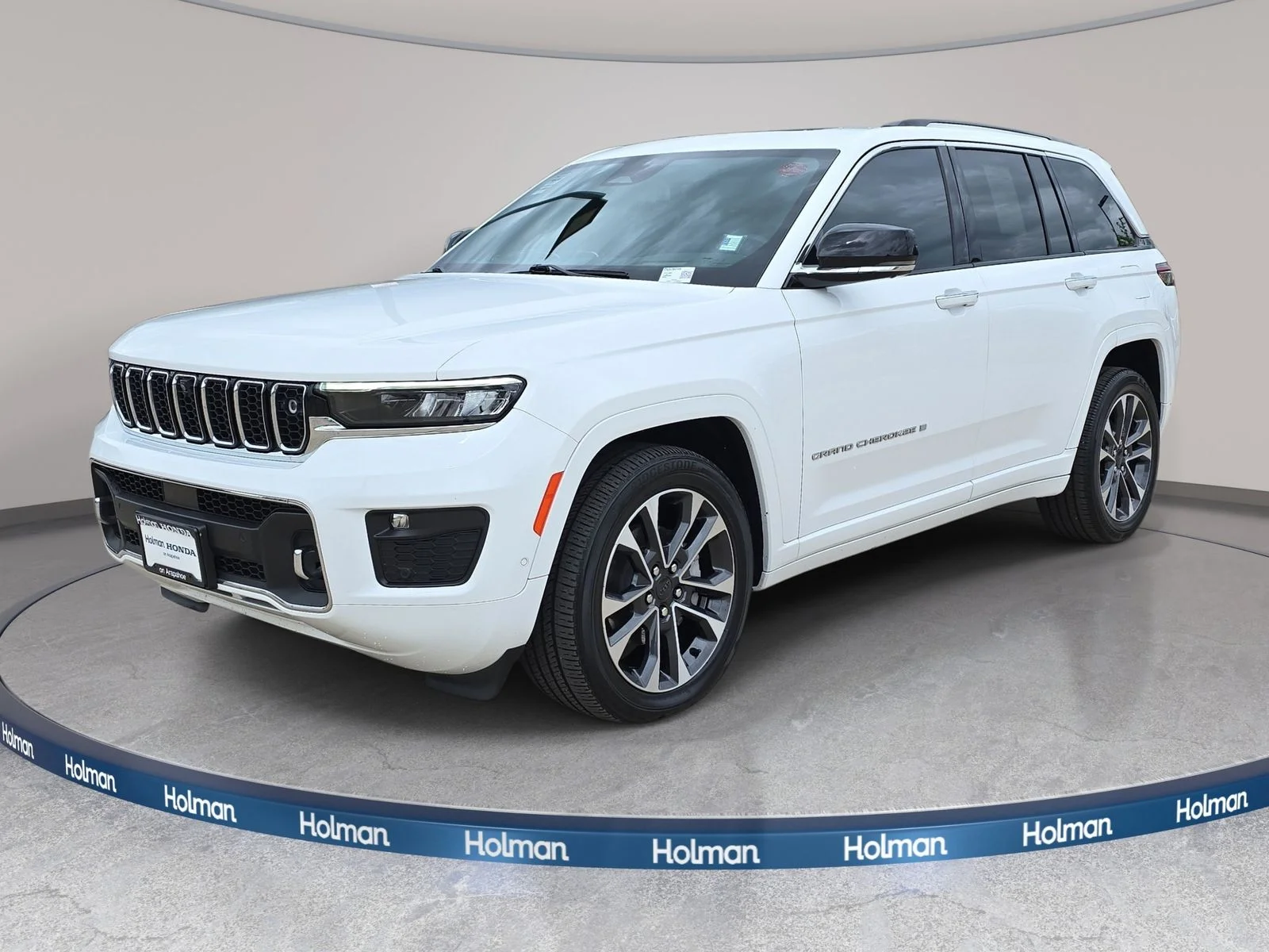 2023 Jeep Grand Cherokee Overland 4x4's photo