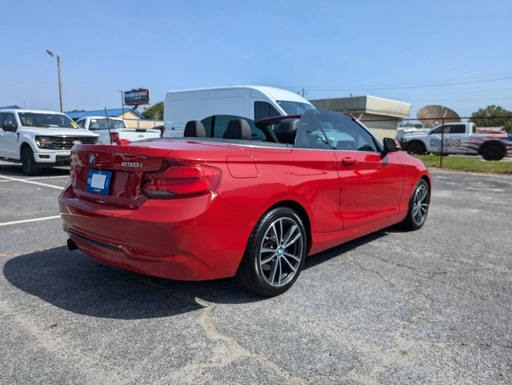 Used 2018 Red BMW 230i image 4