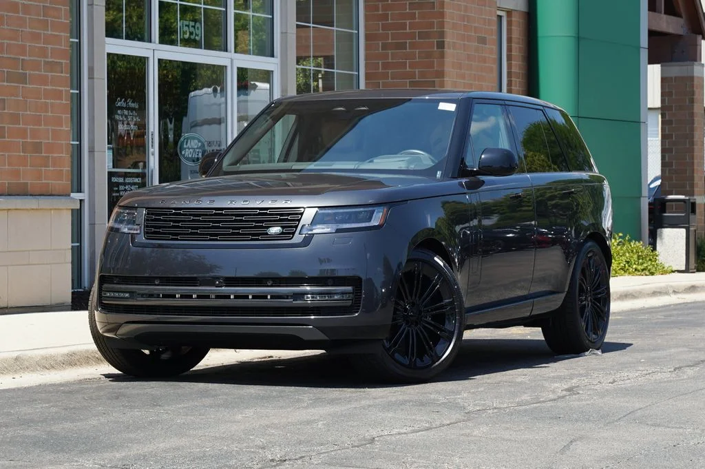 New 2026 Carpathian Grey Land Rover SE image 1