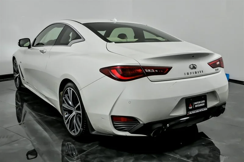 Used 2018 Pure White INFINITI 2.0T Luxe image 8