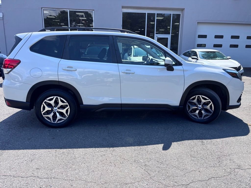 Used 2023 White Subaru Premium image 9