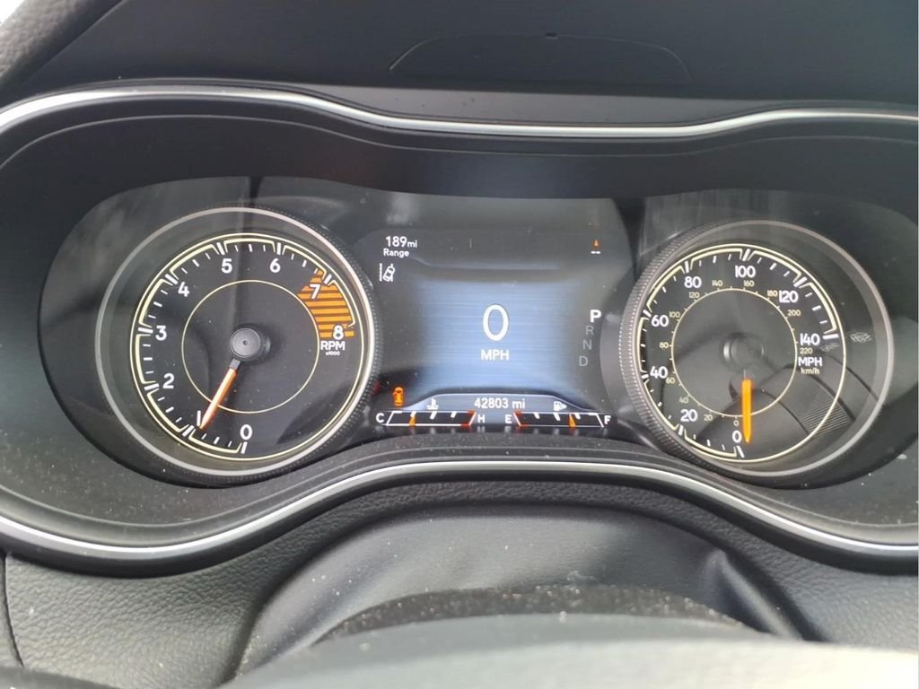 Used 2022 Black Jeep Latitude Lux image 18