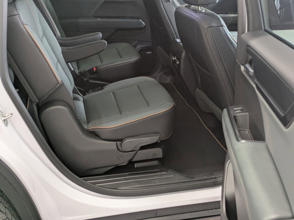 2026 GMC Acadia AT4 - Photo 40