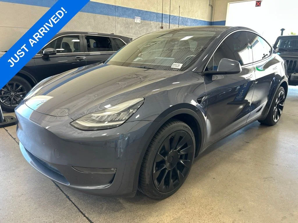 2023 Tesla Model Y Long Range Dual Motor All-Wheel Drive's photo