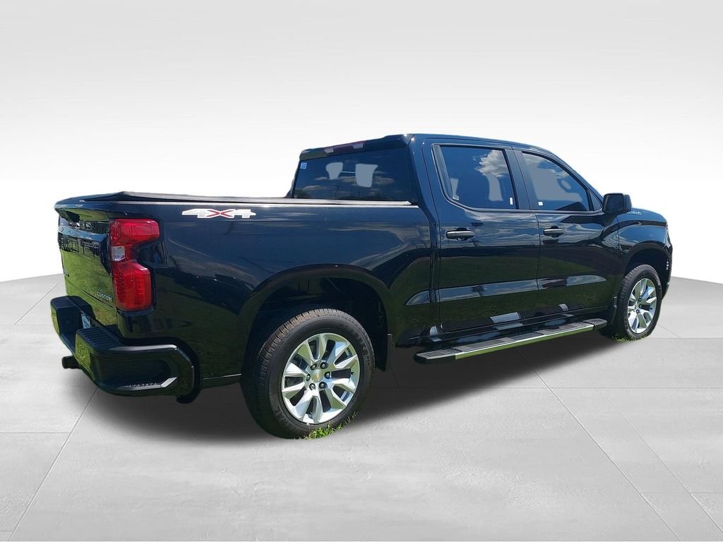 Used 2026 Black Chevrolet Custom image 5