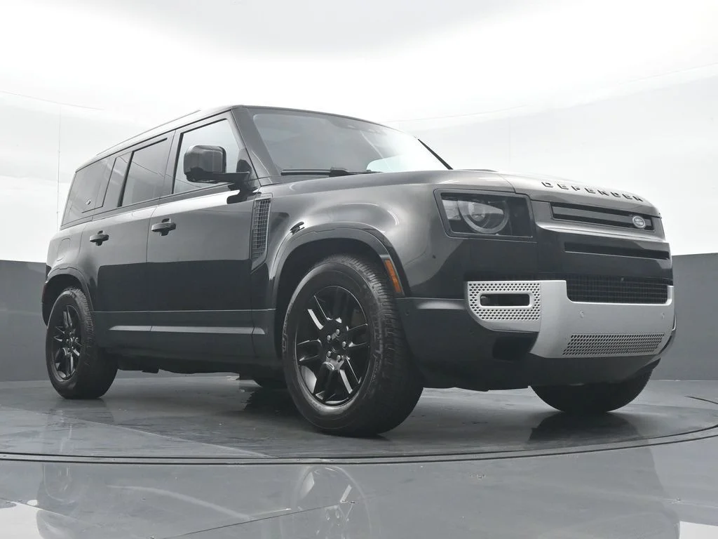 Used 2024 Black Land Rover S image 33
