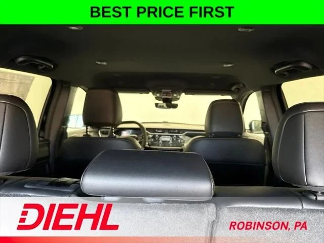 New 2026 Diamond Black Crystal Pearl-Coat Exterior Paint Jeep 85th Anniversary image 10