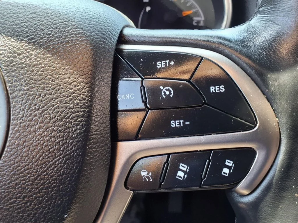 Used 2021 White Jeep Limited image 15