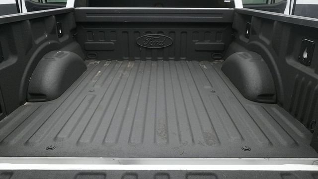 Used 2022 White Ford Lariat image 21