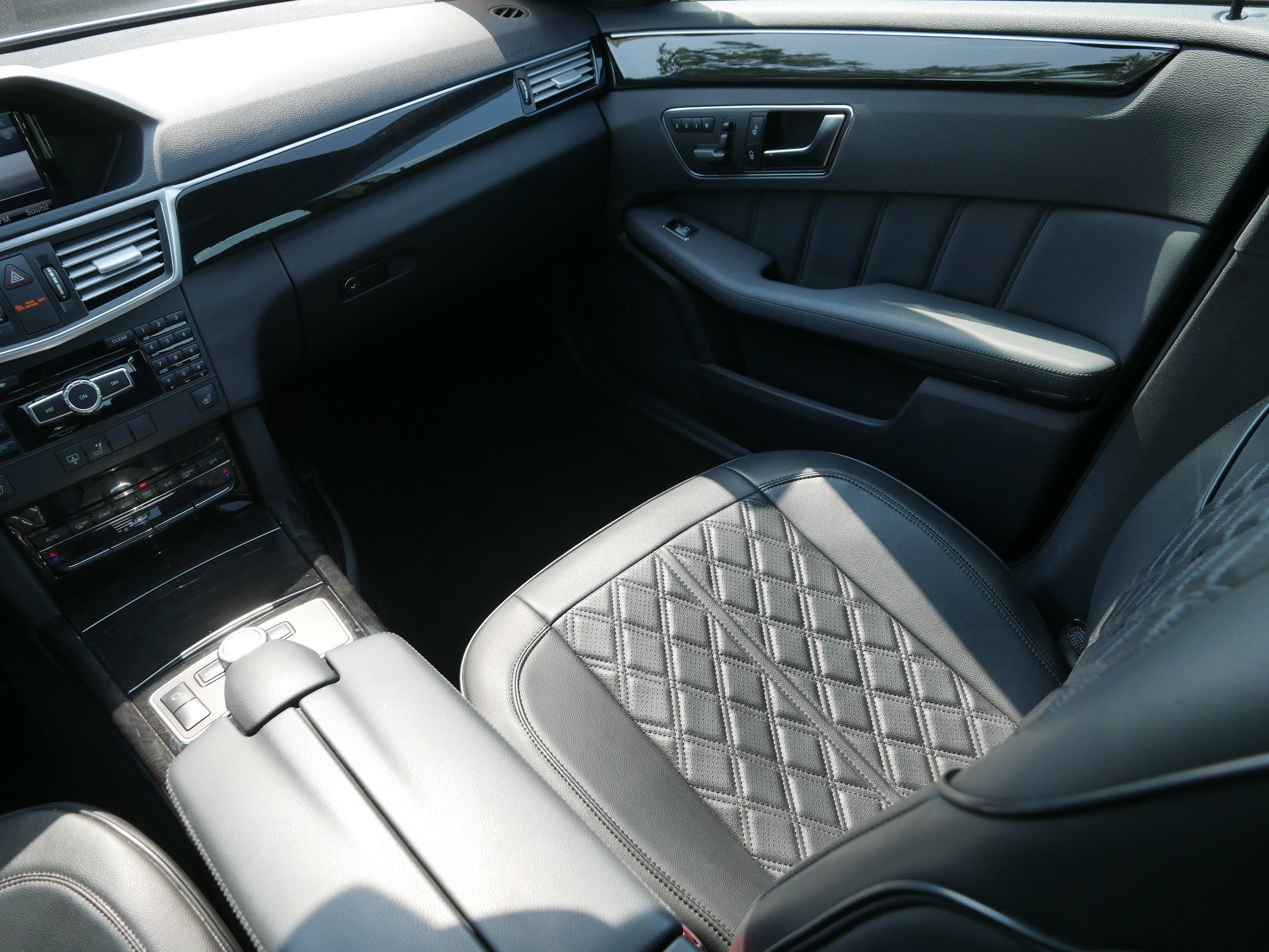 Used 2013 Diamond Silver Metallic Mercedes-Benz E 350 Sport image 11