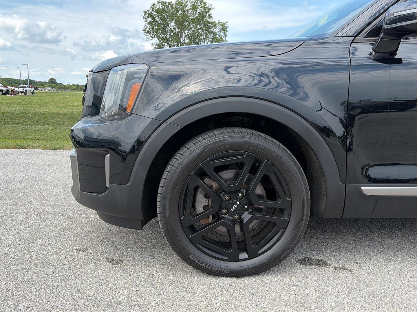 Used 2023 Black Kia SX X-Line image 9